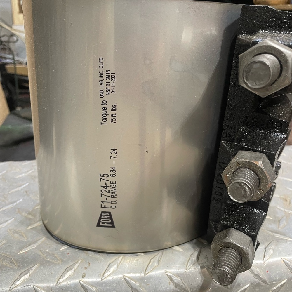 Ford Quality Circle Repair Clamp - Black and White